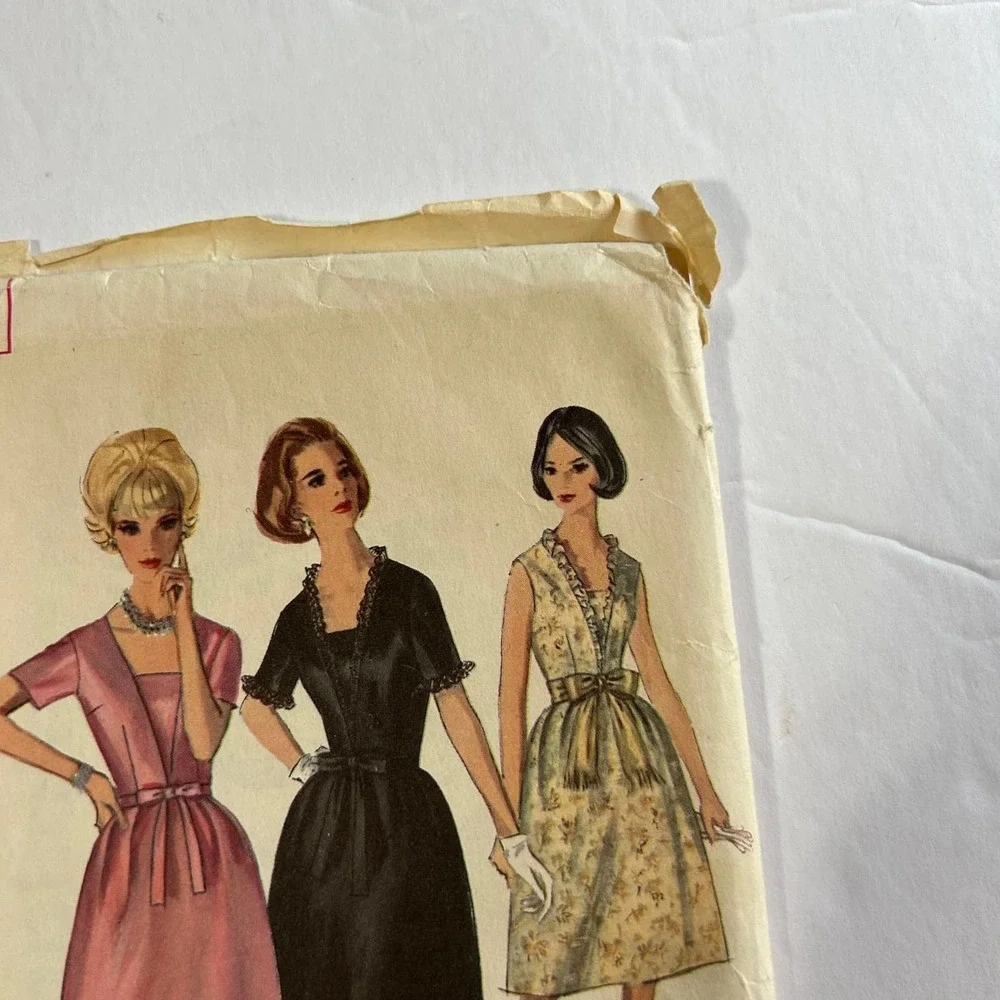 Simplicity Vintage 1960's Pattern #5708 Junior and Misses Dress‎ Size16